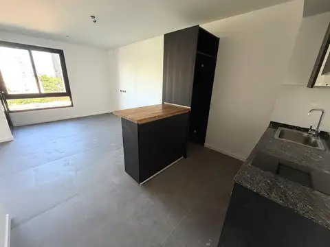 A estrenar - Exc mono ambiente c/ balcón al frente - Sum, parrilla, laundry, jacuzzis, terraza