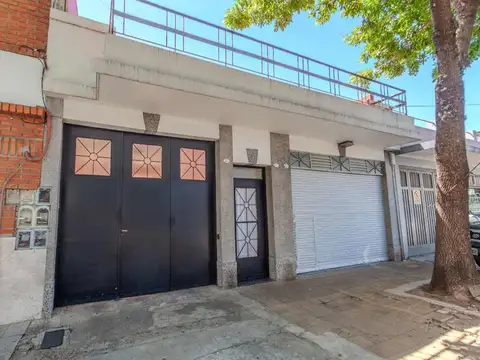 VENTA CASA LOCAL DEPTO APTA CRED. en V. MARTELLI.