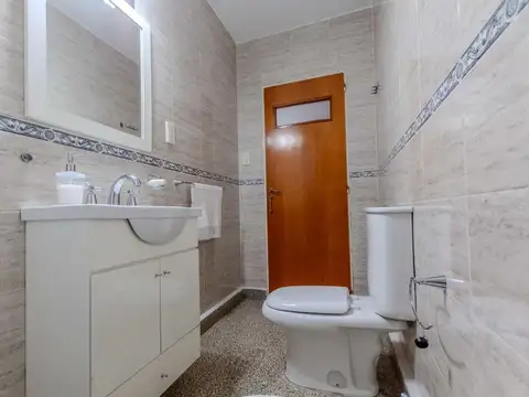 VENTA CASA LOCAL DEPTO APTA CRED. en V. MARTELLI.