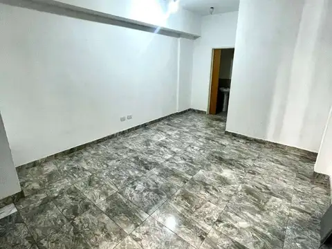 LOCAL EN EDIF - MIXTURA 3 - 20 MTS TOT(Aprox), C/ BAÑO,EXC. UBICACIÓN A MTS DE AV. CORRIENTES