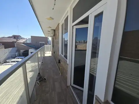 Casa en Venta con 6 cocheras