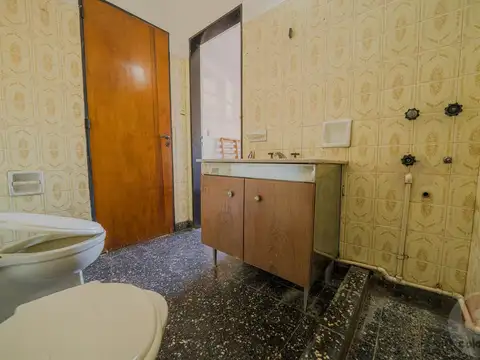 PH en venta con patio y terraza, en Caseros