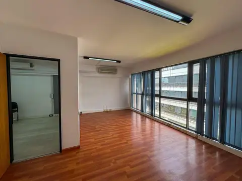 Alquiler de oficina 4 ambientes 97 m²  en Monserrat