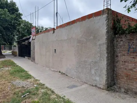 Juan de Garay e/ Derqui y Avellaneda