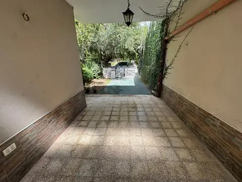 Depto Tipo Casa 3 ambientes con 2 baños