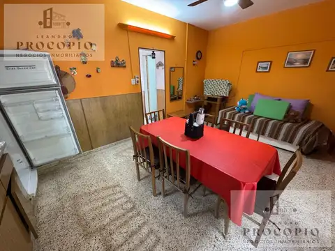 Depto Tipo Casa en Venta 50 años