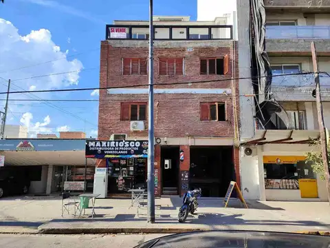 EDIFICIO CON RENTA A 500 METROS NUEVO CENTRO