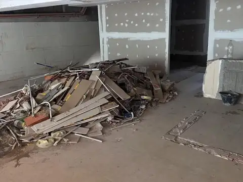 Local en Venta en Villa Luro, USD 650.000