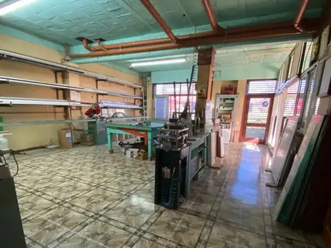Local en Venta Via Pública