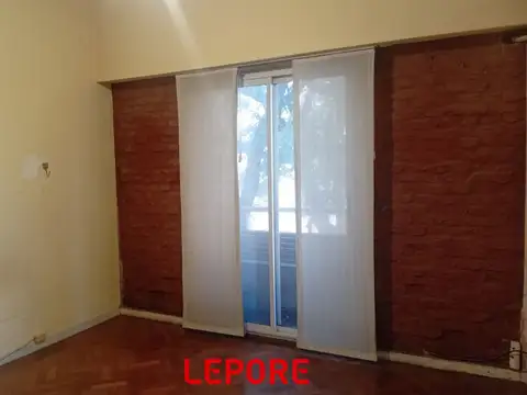 Avenida Avellaneda 2400, Piso 2
