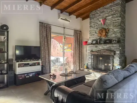 Casa en Venta con 1 cochera