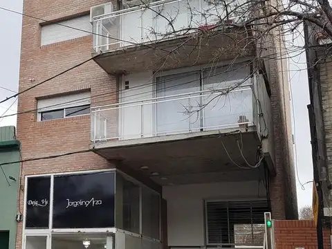 Cochera en Venta en Echesortu