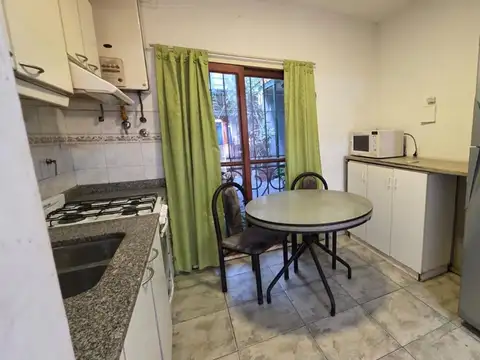 Depto Tipo Casa 3 ambientes con 2 baños