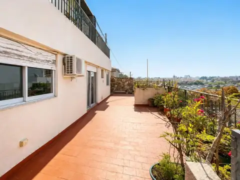 Piso 5 ambientes , balcon. aterrazado y parrilla