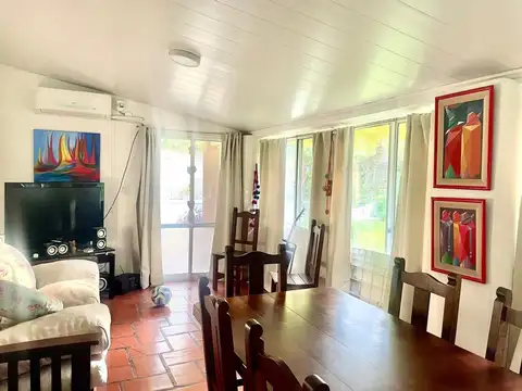 CASA VENTA CITY BELL 3 DORMITORIOS CON PILETA
