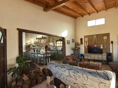 Casa 4 ambientes con 1 baño