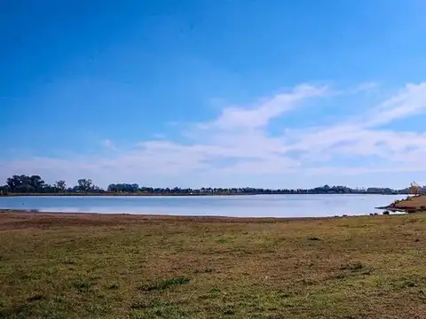 Laguna De Las Pampas, S. Andres De Giles