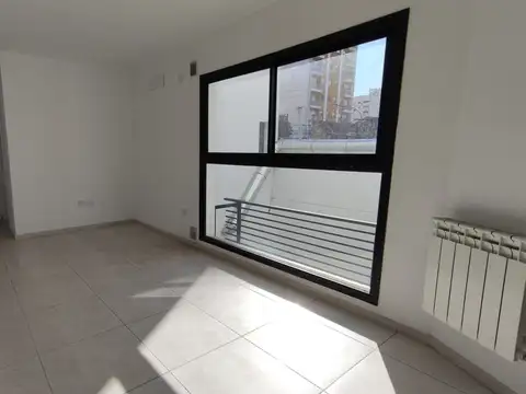 Domingo F Sarmiento 1300, Piso 1