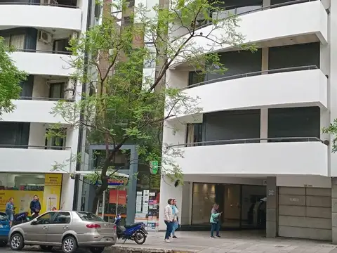 Av Pueyrredón 100