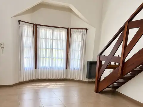 Depto Tipo Casa en Venta de 2 dormitorios