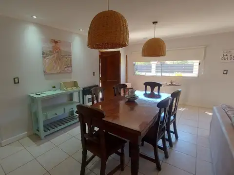 VENTA CASA JUNIN CON QUINCHO Y PILETA