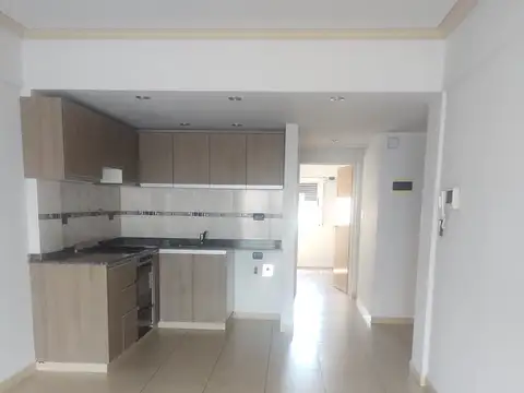 Departamento  al frente de 2 amb con balcón