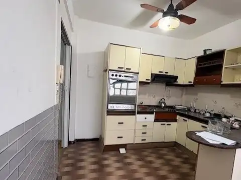 Departamento 4 ambientes con 2 baños