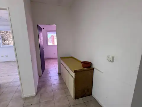 Oficina 4 ambientes con 1 baño