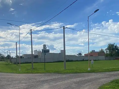 Pueyrredón esq Corrientes LOTE 54