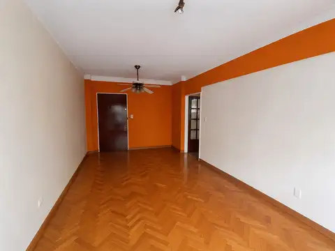 José Pascual Tamborini 2500, Piso 1