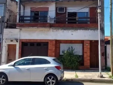 Casa 4 ambientes apta crédito! Buena zona y precio!