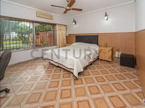 Casa 5 ambientes con 2 baños
