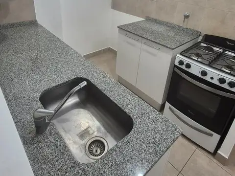 Departamento en Alquiler con 1 cocheras