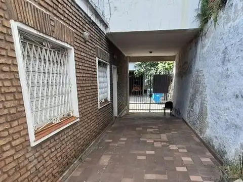 CIUDADELA.BRANDSEN AL 4200 VENTA EN BLOCK REFACCIONAR 8 AMBI