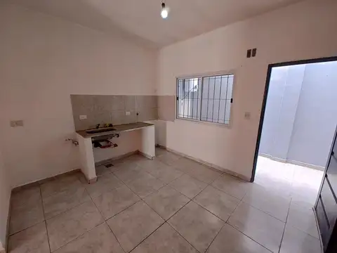 Departamento en Alquiler en Gregorio De Laferrere, $ 490.000