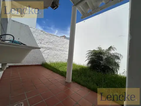 Lencke Alquila - Lindisimo ph en el centro de San Isidro, ideal matrimonio o persona sola