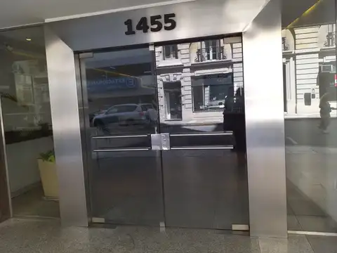 Venta duplex 2 ambientes piso alto zona Tribunales