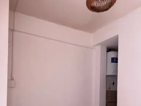 Hipólito Vieytes 100