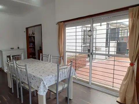 CASA EN PH EN VENTA LA PLATA