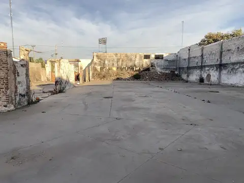 Av. Monteverde 3699 e/ Melian