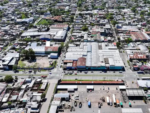 Av. 27 de Febrero  al 3700