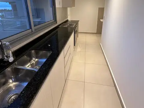 Departamento en Alquiler en Olivos Vías/Río, USD 1.000