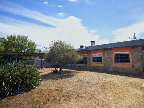 VENTA CASA LAGOMAR 2 DORMITORIOS