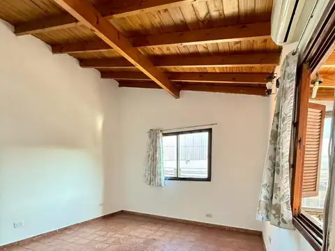 Depto Tipo Casa en Alquiler 45 años