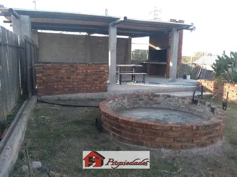 Casa 2 ambientes con 1 baño