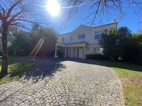 Casa en Alquiler Temporal de 4 dormitorios