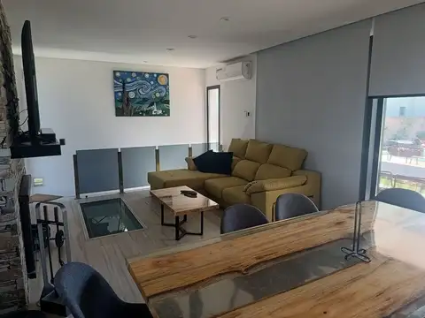 Casa en Venta en Russell, USD 270.000