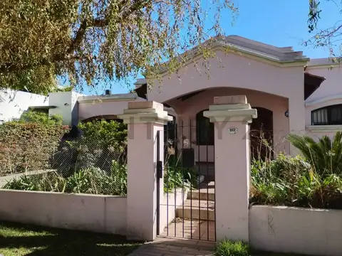 CASA DE CATEGORIA 3 DORMITORIOS, CON CASA DE HUESPEDES 1 DORMITORIOS EN VENTA, VILLA CASTELLS, LA PL