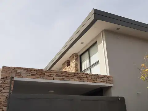 VENTA CASA BARRIO LA BARRACA, GUAYMALLEN, MENDOZA