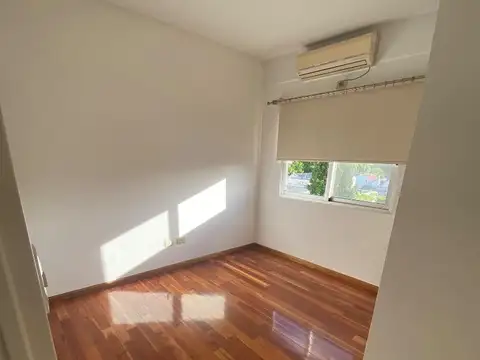 Departamento en Alquiler en Bernal, $ 1.200.000